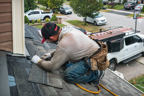 Professional Emergency Roof Repair technician working in Satsuma, FL